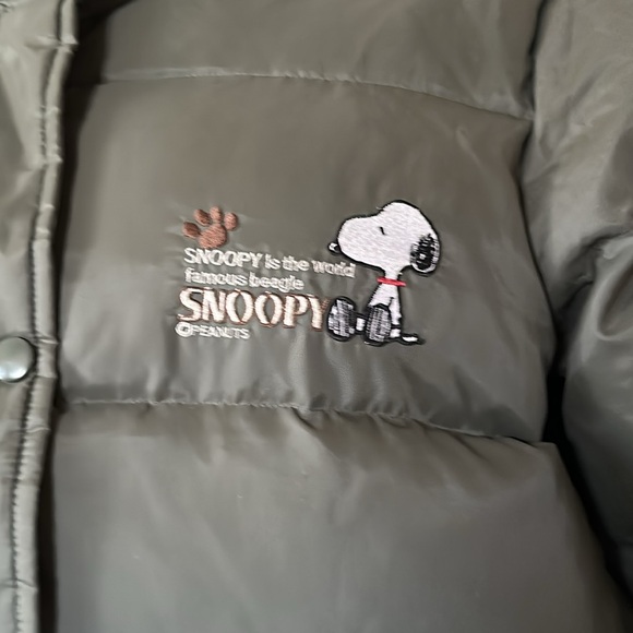 UFS Inc. Peanuts Snoopy *RARE* Women’s Embroidered Down Puffer Coat Jacket - Picture 3 of 16